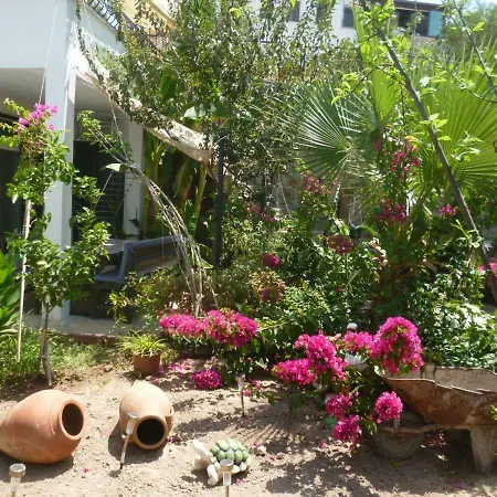 Guemuesluek Stuedyo Kuecuekev-1 * Bodrum