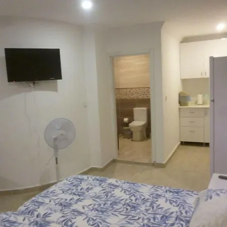 Apartment Guemuesluek Stuedyo Kuecuekev-1 Bodrum