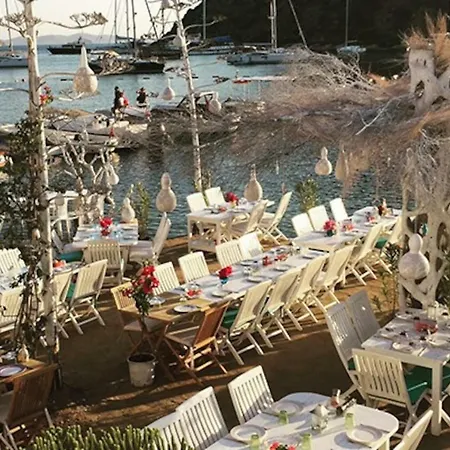 Guemuesluek Stuedyo Kuecuekev-1 * Bodrum